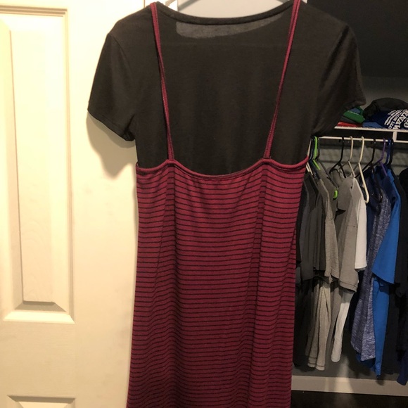 Cute little 2 piece dress . - Picture 2 of 3